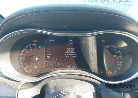 2015 Jeep Grand Cherokee Summit z USA, uszkodzony, nr VIN 1C4RJFJG7FC943304